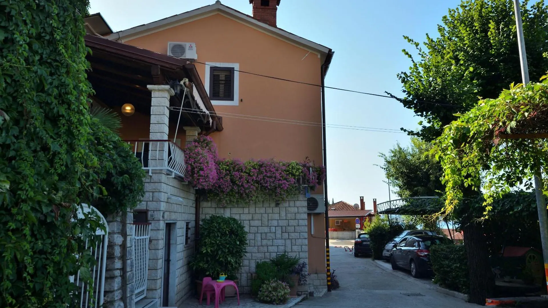Apartments Lory Rabac 0*,