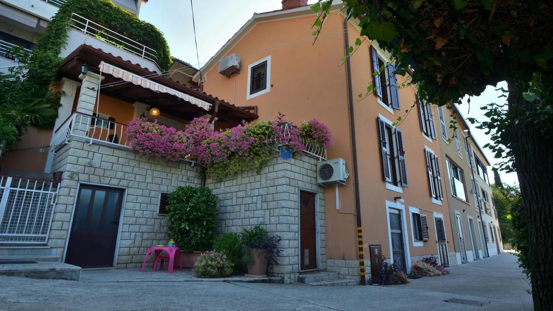 Apartments Lory Rabac